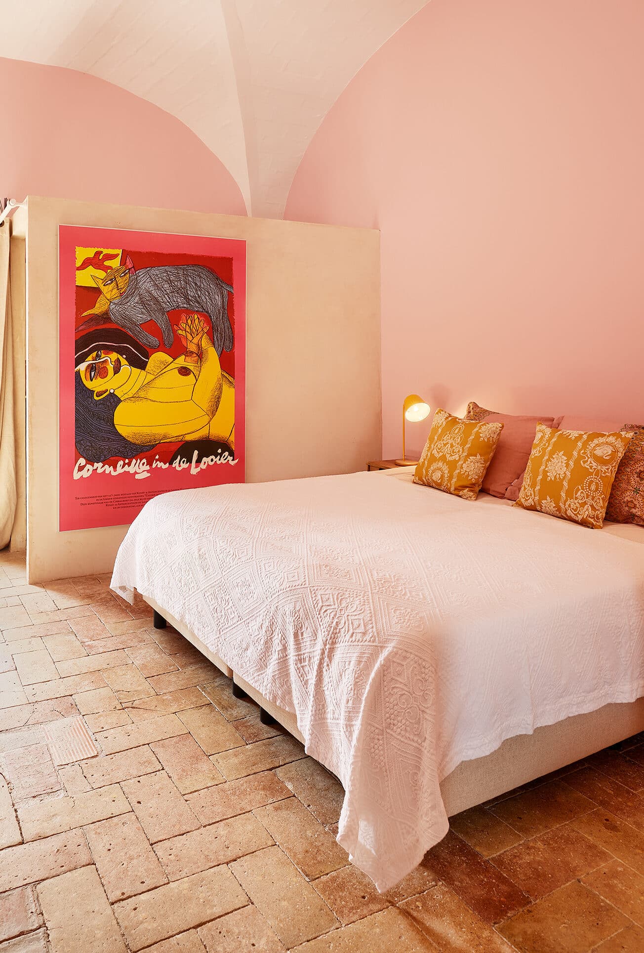Lichte kamer Corneille met privéterras in B&B Mas Ferrer in Spanje