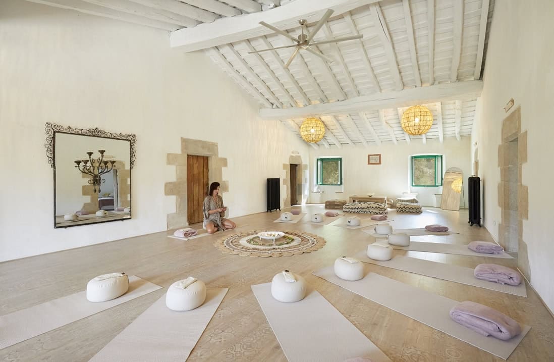 Yoga workshop in Mas Ferrer bij 123 Olé in Spanje