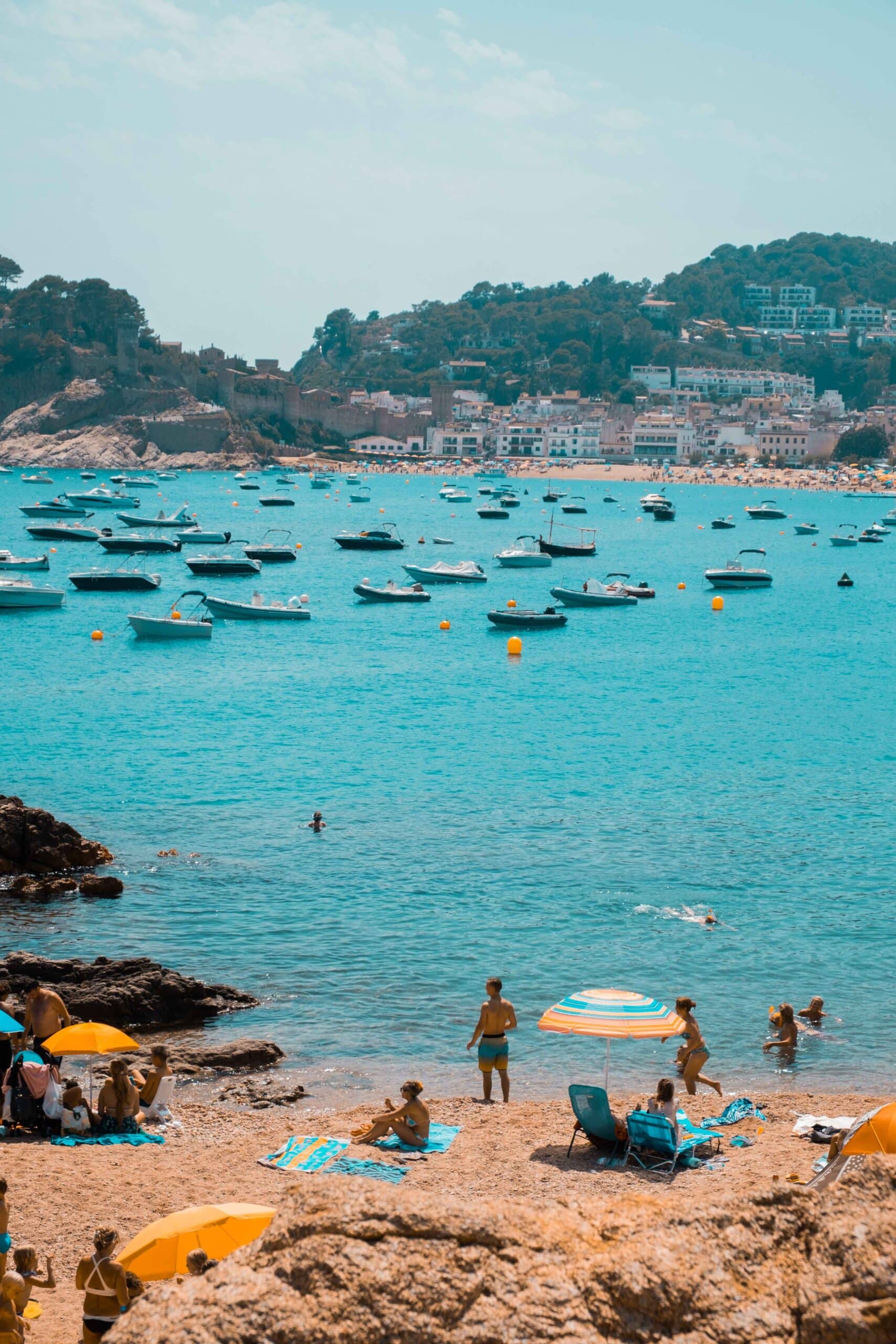 Zandstrand met helder water aan de Costa Brava, op 30 minuten van 123 Olé