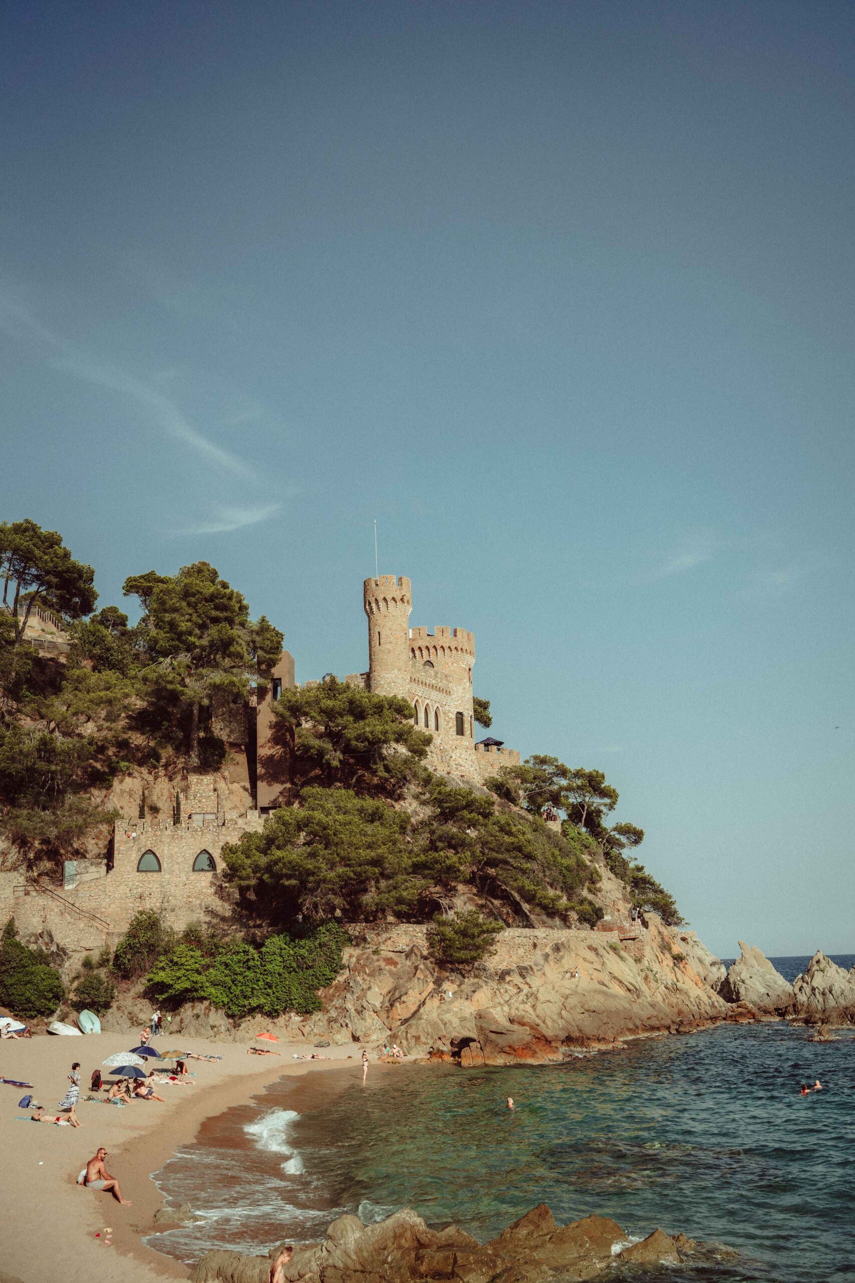 Zandstrand met helder water aan de Costa Brava, op 30 minuten van 123 Olé