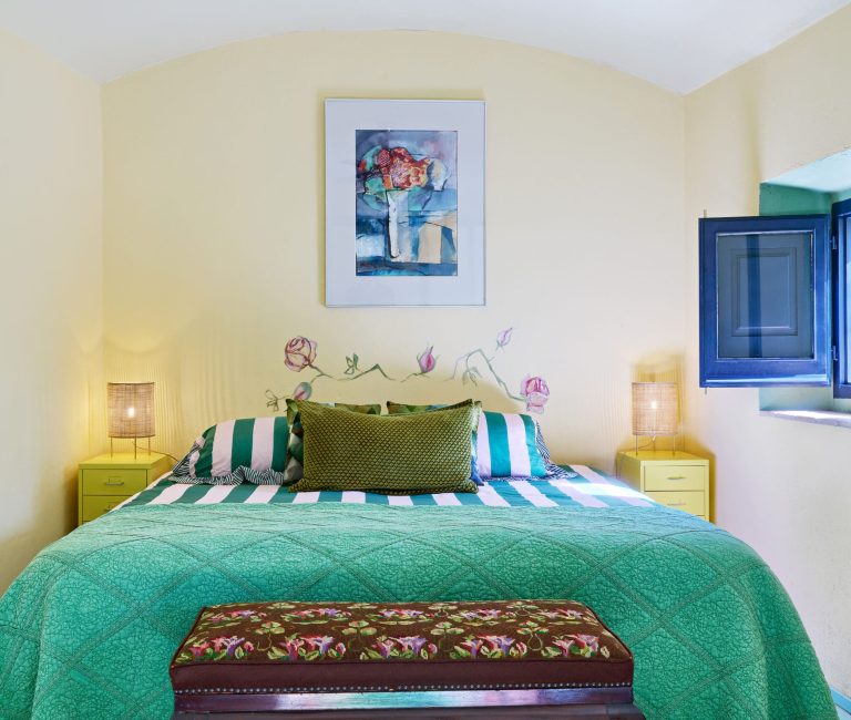 Romantische kamer Het Groen Genoegen in B&B Can Portell bij Girona