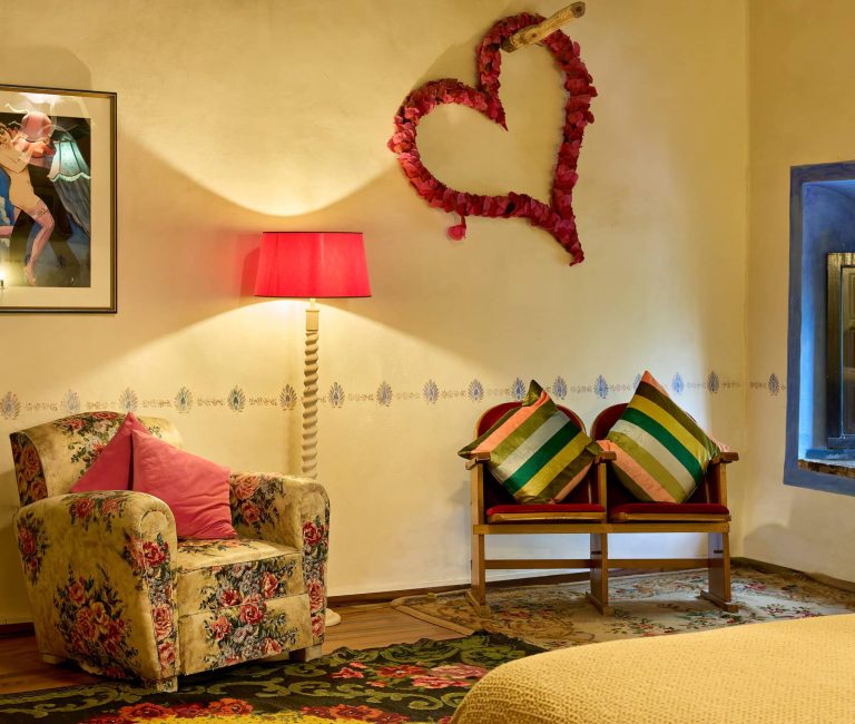 Ruime kamer De Hooizolder in B&B Can Portell bij Girona