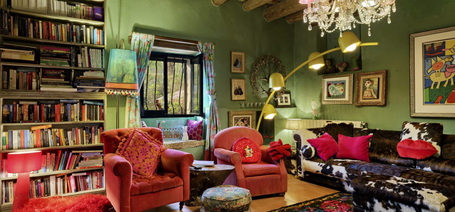 Woonkamer Can Portell B&B in Spanje