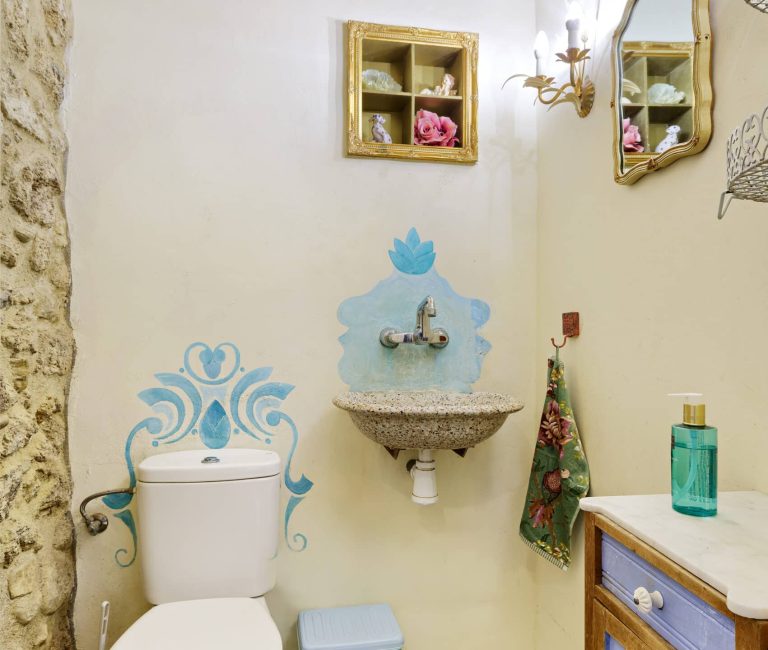 Privébadkamer van kamer De Serre in B&B Can Portell