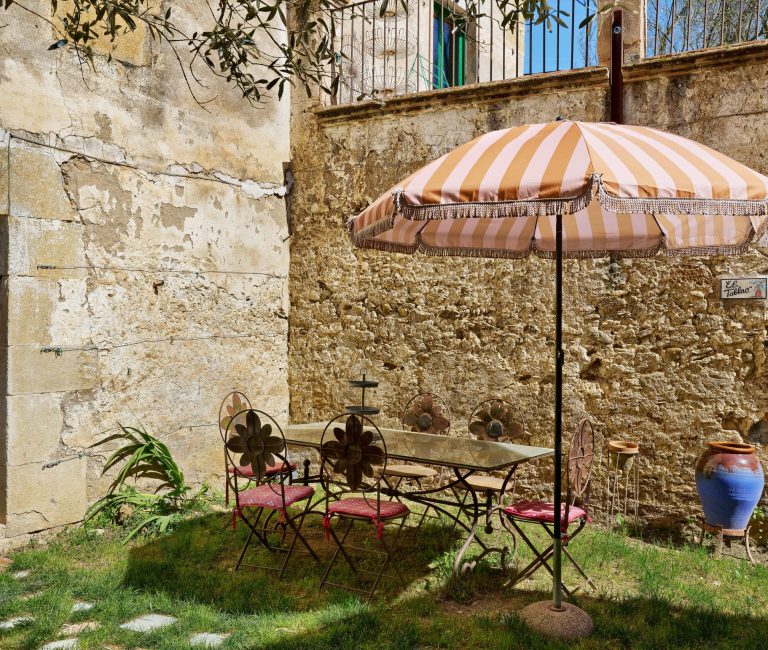 Privépatio van vakantiehuis Mas Ferrer Petit in Spanje