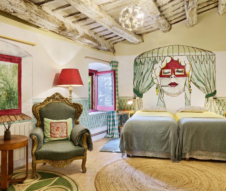 Sfeervolle kamer Irma Petit in Mas Ferrer Petit in Spanje