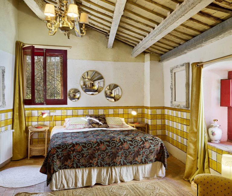 Vrolijke tweepersoonskamer in Bed & Breakfast Catalonië
