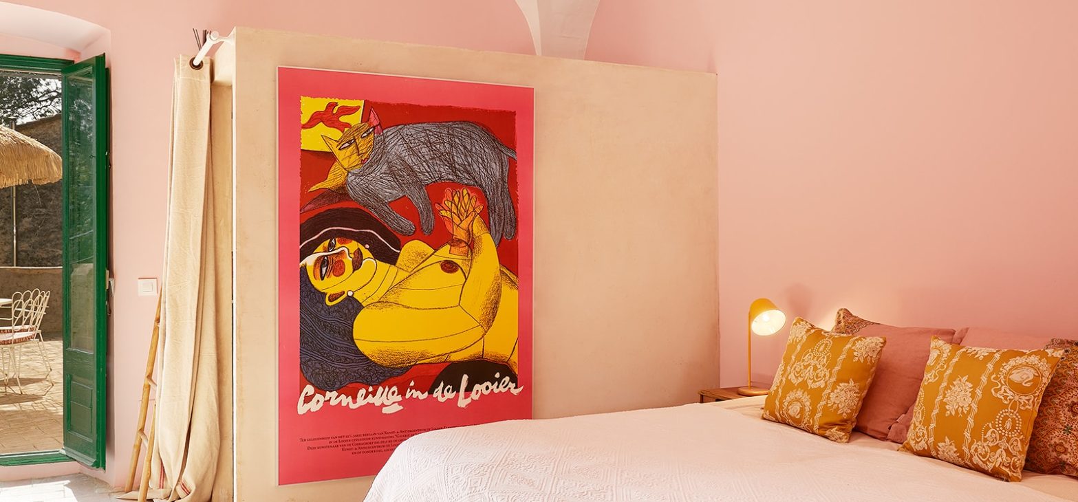 Lichte kamer Corneille met privéterras in B&B Mas Ferrer in Spanje