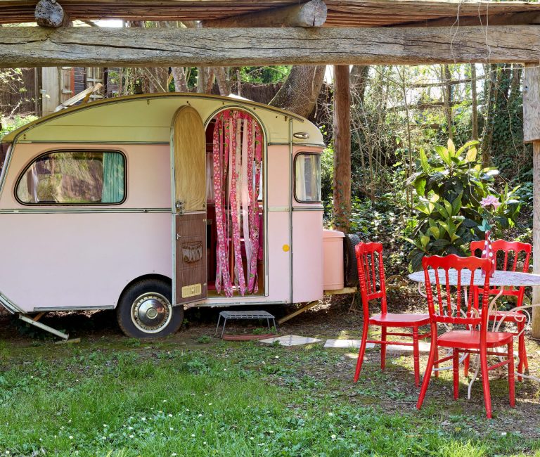 Voorkant caravan van Rode Weide bij 123 Olé in Spanje