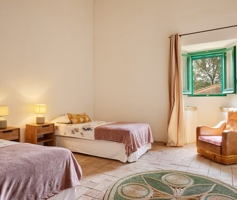Lichte kamer II in B&B Mas Ferrer in Spanje