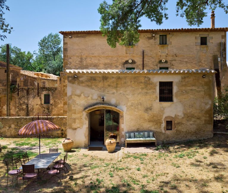 Tiny house met eigen terras in Spanje